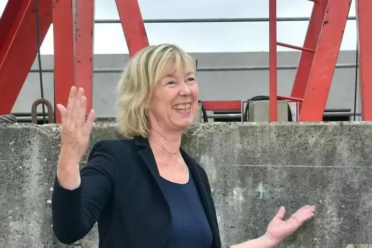 „Kommen Sie mit mehr Anträgen!“: Finanzministerin Doris Ahnen freut sich über das Neustadter Projekt im sozialen Wohnungsbau.  F