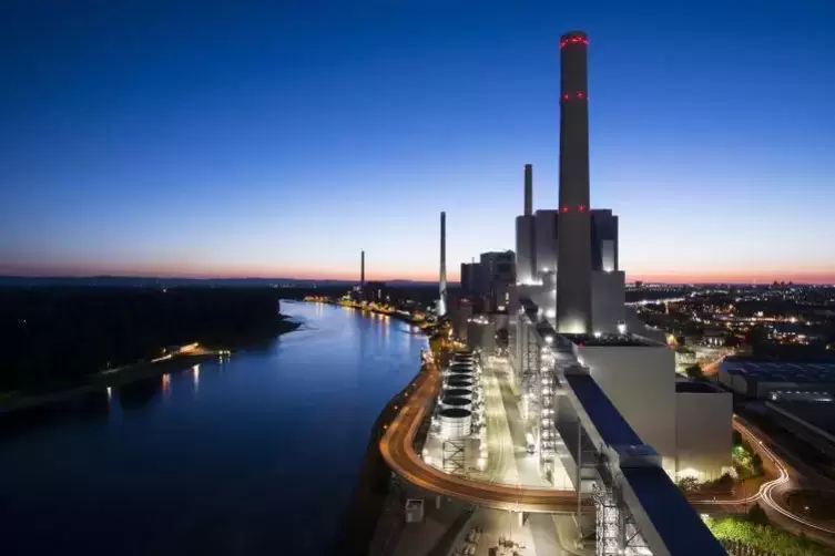 Das GKM in Mannheim produziert Strom für 2,5 Millionen Menschen in der Metropolregion Rhein-Neckar sowie für Handel, Gewerbe und