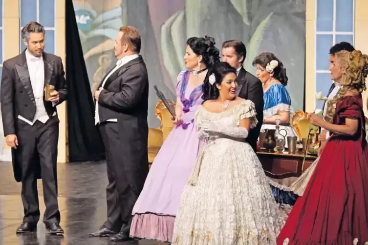 Große Oper im Rockenhausener Schlosspark: Verdis „La Traviata“ wird am Samstagabend gegeben.