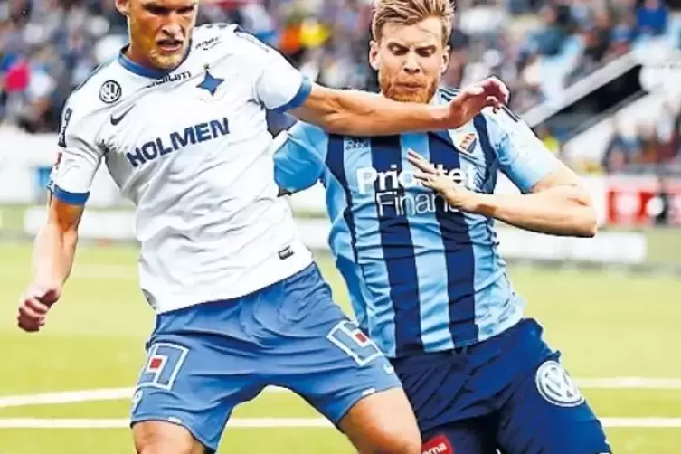 Künftig im FCK-Trikot: Stürmer Sebastian Andersson (links).