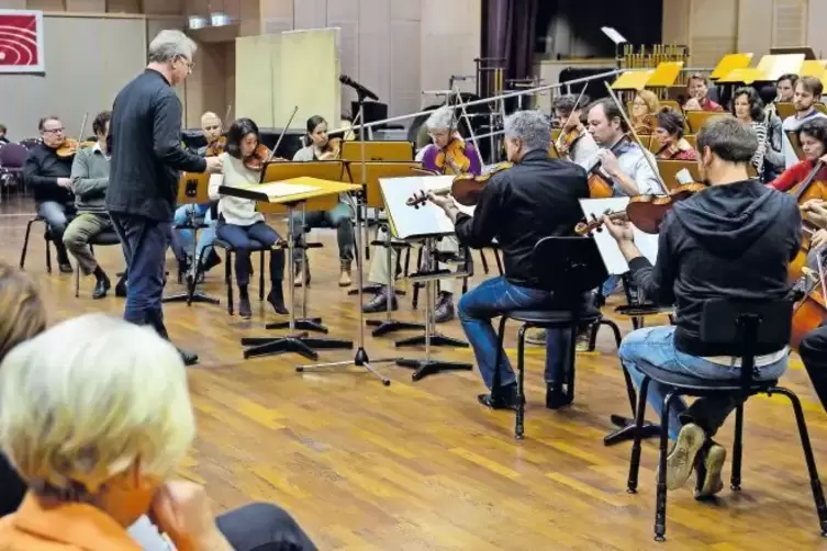 Zum letzten Mal mit Chefdirigent Karl-Heinz Steffens: Orchesterprobe beim Tag der offenen Tür.