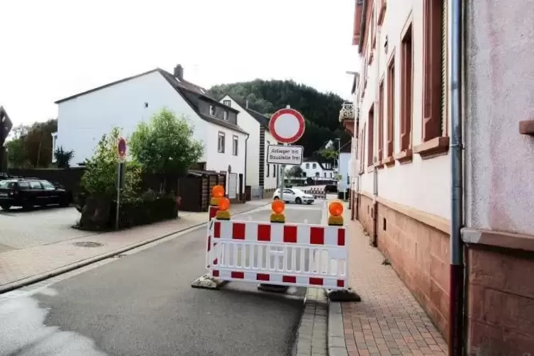 Die Hanauer Straße ist ab Mittwoch bis voraussichtlich Freitagnachmittag wegen Bauarbeiten gesperrt.  Foto: Teuscher 