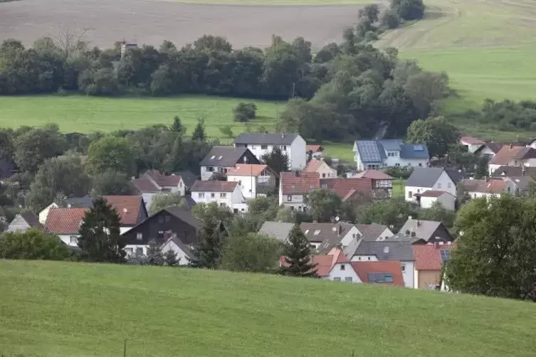 Idyllisch erscheint der 1.400-Einwohner-Ort Reichenbach-Steegen auf dieser Aufnahme aus dem Jahr 2010. Am Montagabend dagegen so