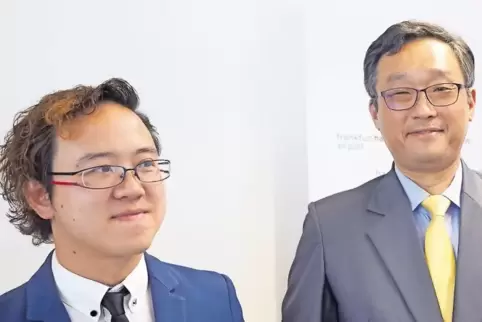 „I got the Airport“ („Ich habe den Flughafen“), freute sich SYT-Mitgesellschafter Kyle Wang (links) 2016. Geld hatte er nicht. E