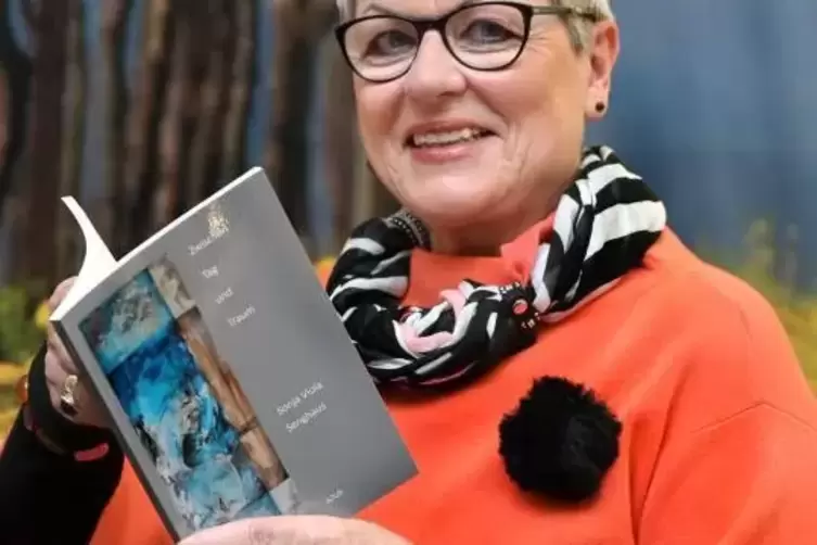 Vorsitzende des Literarischen Vereins der Pfalz Sektion Speyer und der Autorengruppe Spira: Sonja Viola Senghaus.