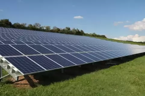 Private Antragssteller wollen eine rund acht Hektar große Freiflächen-Solaranlage in Kirchheimbolander Gemarkung errichten.