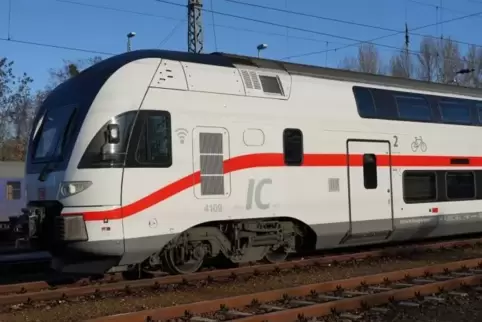 Die von der österreichischen Westbahn übernommenen Doppelstockzüge erhalten ein neues DB-Design, das in dieser Woche vorgestellt