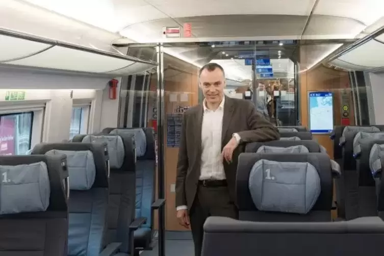 Berthold Huber ist seit 2015 Personenverkehrschef der Deutschen Bahn. 