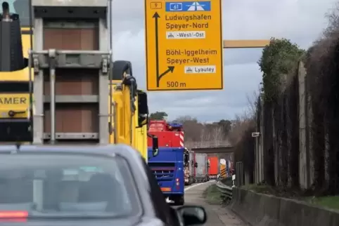 Verkehr in Speyer: politisches Dauerthema. Verkehr in Speyer: politisches Dauerthema.