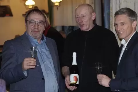 Otto Rubly, der Kuseler Landrat, Harald Leixner, der Vorsitzende der Fördergemeinschaft Streuobst Pfalz, und der Lauterer Landra