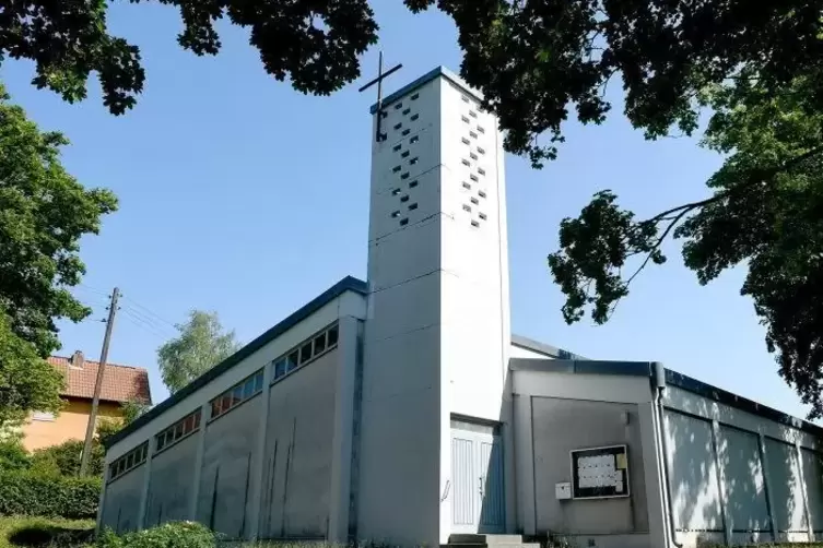 Beherbergt künftig das Bestattungsunternehmen Ulme: die ehemalige Herz-Jesu-Kirche Marnheim. 