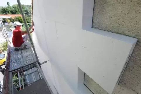 Dämmung gehört zu Maßnahmen des Klimaschutzes am Bau. 