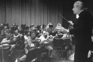 Sergiu Celibidache probt im März 1977 mit der Staatsphilharmonie. 