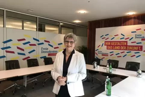 FDP-Landtagsabgeordnete Helga Lerch vor ihrer Anhörung.