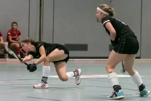 Die letzte Begegnung der Saison ist das Abschiedsspiel von Nathalie Rupp (links) und Emma Gerstenhöfer. Beide stehen in der komm