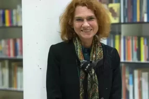 Freude über den Freispruch: Asli Erdogan.