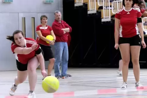 Laura Schlicksupp (links) spielt nun für Rieschweiler.
