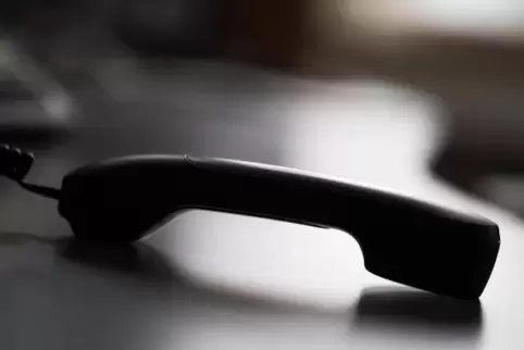 Die Polizeirät, Fremden gegenüber am Telefon keine Angaben über Geld und Wertgegenstände zu machen und auch nichts auszuhändigen