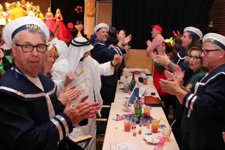 Prunksitzung beim CUVL: N&auml;rrische Stimmung bei den Heimatfreunden.
