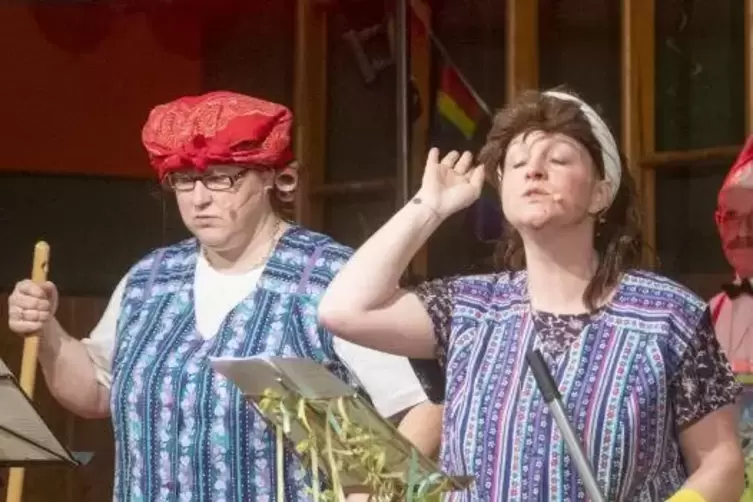 Ebenfalls in der B&uuml;tt: Andrea Knecht und Susanne B&auml;cker. 