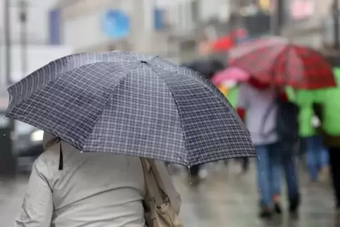 Wichtiges Accessoire der nächsten Tage: Der Regenschirm. 