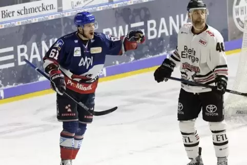 Vorsichtige Entwarnung: Tommi Huhtala (links) könnte vielleicht wieder spielen. 