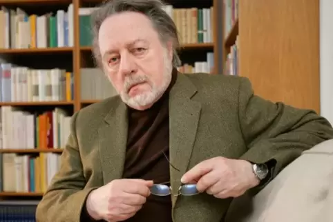 Fußball-Poet, Wort-Akrobat, Wirklichkeitsfabirkant: Ror Wolf Fußball-Poet, Wort-Akrobat, Wirklichkeitsfabirkant: Ror Wolf