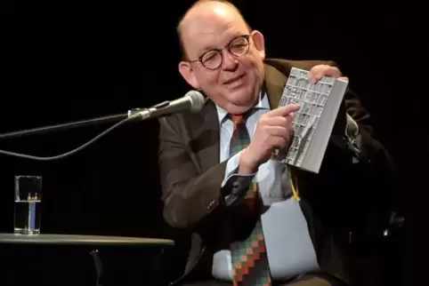 Mit seinem ganz persönlichen „Kanon der 100 wichtigsten Werke der Weltliteratur“ zu Gast: Denis Scheck. 