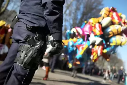 Sicher und friedlich: So sollen die Umzüge nach dem Willen der Polizei ablaufen.