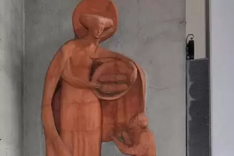 In St. Elisabeth in Würzburg: die heilige Elisabeth von Thüringen. 