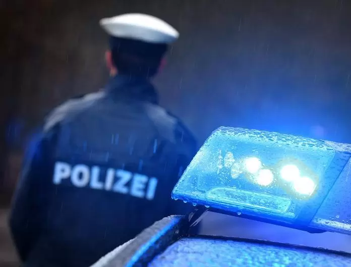 Die Ermittlungen zu dem mutmaßlichem Mörder dauern weiterhin an.
