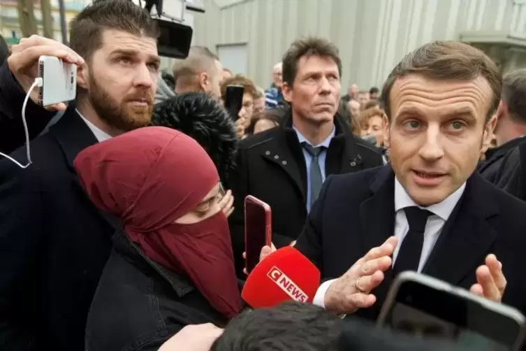 Im Wahlkampf: Im elsässischen Mühlhausen ging der französische Präsident Emmanuel Macron jetzt das Thema Islam in den französisc