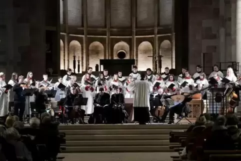 Setzen sich musikalisch mit den Themen der Fastenzeit auseinander: die Aufführenden. 