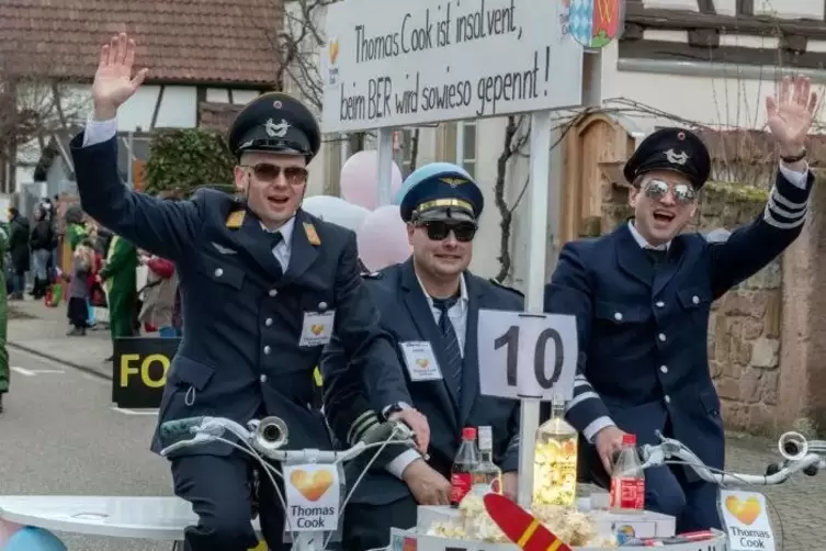 Die Faschingsbuwe Westheim auf dem Radelgef&auml;hrt.