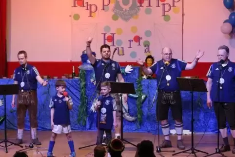 Sorgen für die musikalische Unterhaltung: die TuRa-Singers.