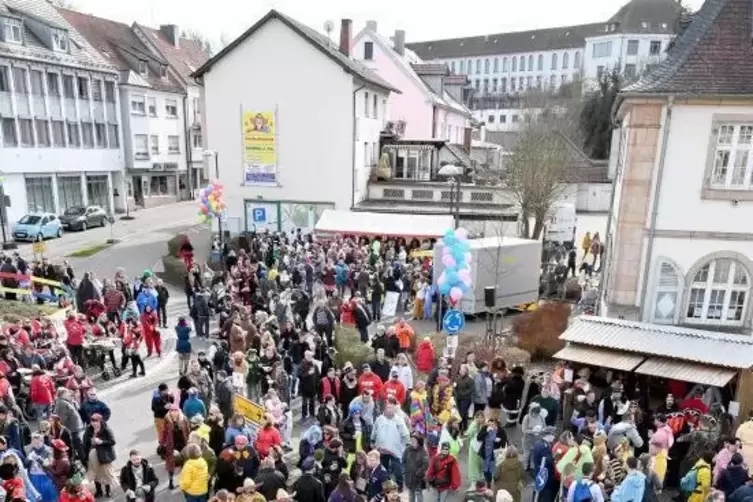 Waldfischbach: Fasnachtsparty am Kreisel.