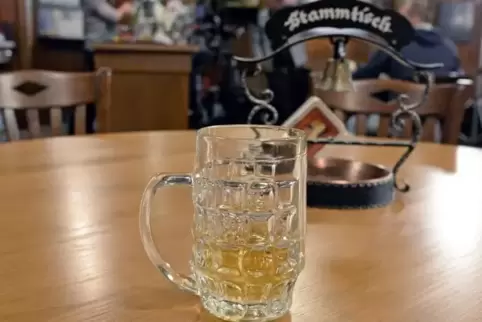 Wie wehrt man sich gegen verallgemeinernde Stammtischparolen? 