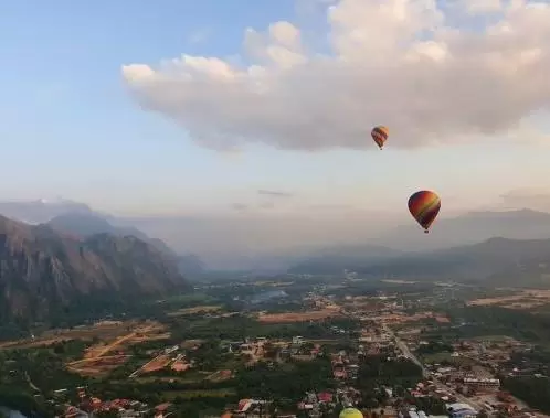 Die Zweibrückerin Meike Krause kam im vergangenen Jahr viel herum: Sie unternahm eine Ballonfahrt in Laos, ...