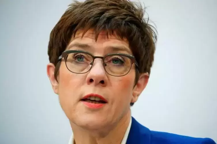 Steht am Freitag Rede und Antwort vor dem Untersuchungsausschuss in Saarbrücken: CDU-Chefin Annegret Kramp-Karrenbauer. 