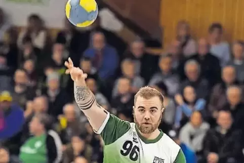 Veredelt einen Traumpass seines Bruders Marvin: Lucas Gerdon vom TV Hochdorf. 
