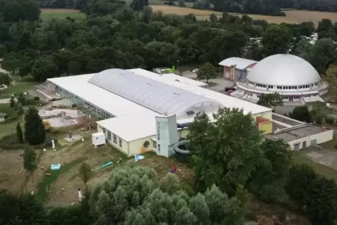 Ein in den Augen der FDP geeigneter Standort für ein neues ganzjähriges Freizeitbad: das ehemalige Moby Dick in Rülzheim. 