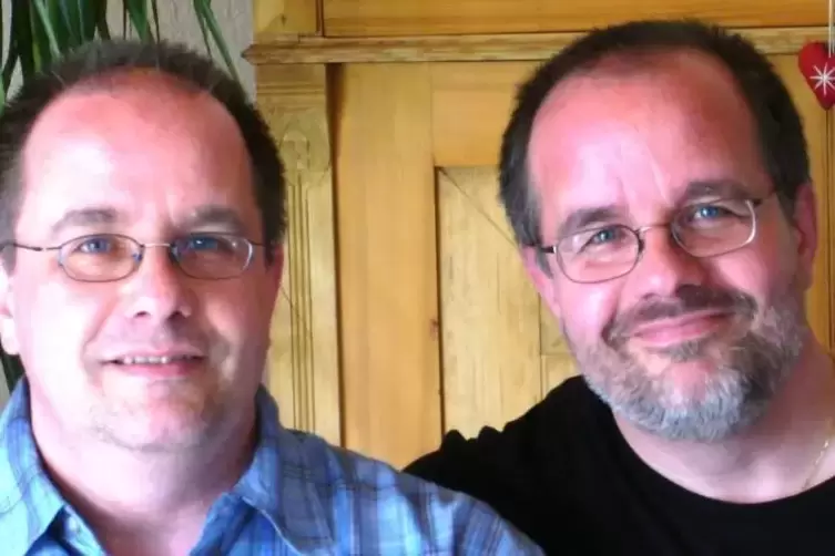 Die Autoren: Bernd (links) und Klaus Lohrb&auml;cher.