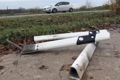 Zusätzliche Pfosten sollen die Strecke entschärfen.