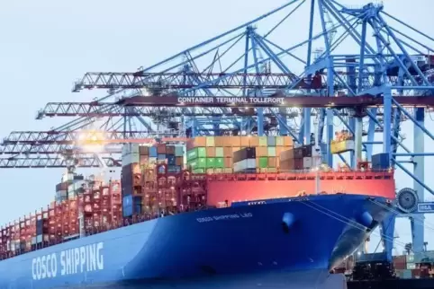 Containerschiffe - Wahrzeichen der Globalisierung.