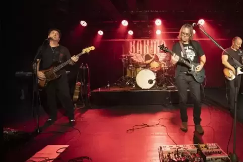 Gaben ihr letztes Konzert: Leadsänger Mike Meyer, Gitarrist Markus Pfeffer, Bassist Markus Dillenkofer und Schlagzeuger Raik Sch
