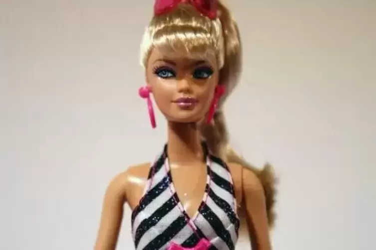 Ein Klischee, das zum Kinderspielzeug wurde: Es gibt Hinweise darauf, dass Barbie mit ihrer Wespentaille Essstörungen auslösen k