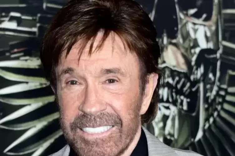 Chuck Norris ist Trump-Anh&auml;nger und Waffen-Narr.