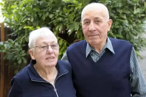 Es war zwar keine Liebe auf den ersten Blick, gehalten hat die Beziehung aber dennoch: Marlis und Rudolf Schmid sind heute seit 