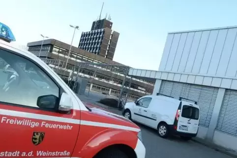 Nahe des Telekom-Hochhauses liegt das Testcenter für Corona-Verdachtsfälle. 