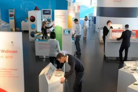 Im Besucherzentrum wird über Geschichte und Produkte der BASF informiert.